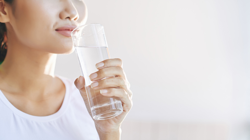 Dangers of water fasting: a thorough science-based guide